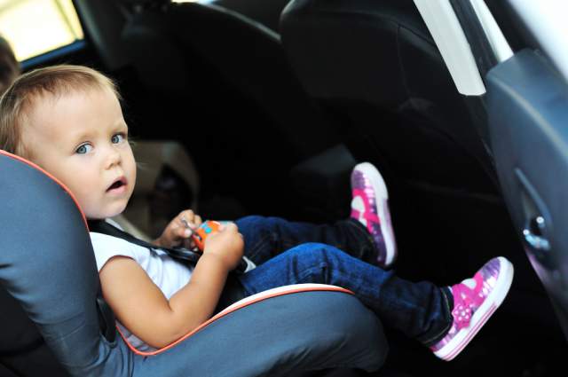 10 Thoughts Every Parent Has When Shopping For A New Car Seat