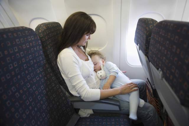Flight Attendant Throws Blanket At Father, Tells Him To ‘Help His Breastfeeding Wife Out’