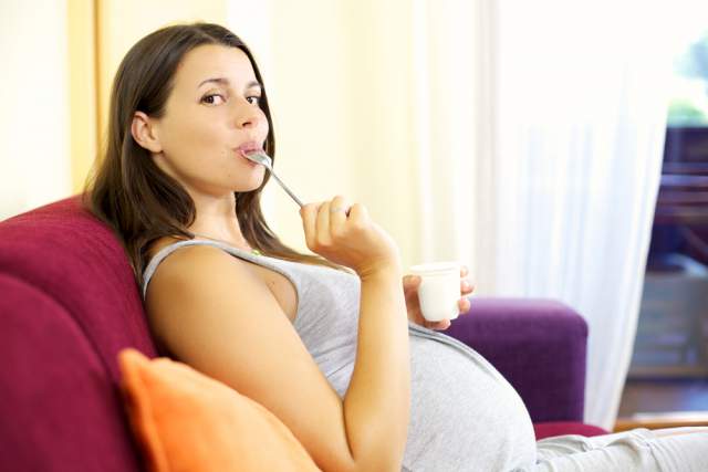 Contrary To Popular Belief, Women Do Not Use Pregnancy As A Time To ‘Let Themselves Go’