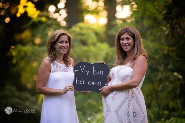 Wonderful Sister Volunteers As Surrogate For Her Own Identical Twin And Winds Up With The Best Maternity Photos Ever
