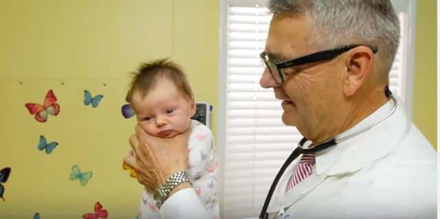 This Pediatrician’s Trick for Calming a Crying Newborn Is as Adorable as it Is Effective