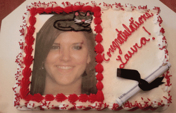 This Crazy Graduation Photo Proves Cakes Are Always Better When the Decorator Screws Things Up
