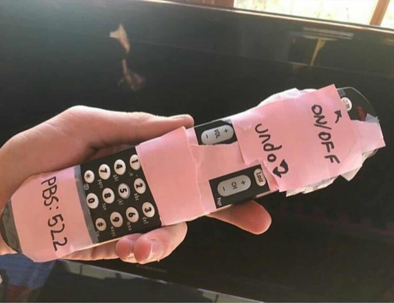Grandma-Friendly Remotes Are the Life Hack Everybody Needs