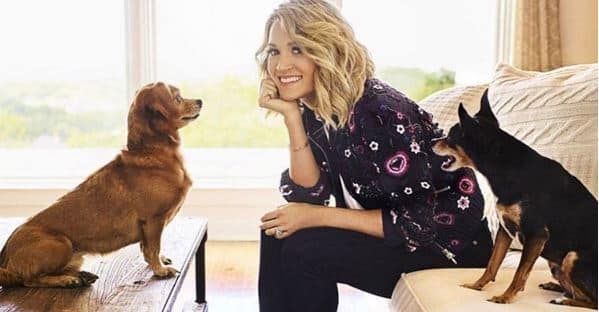 Carrie Underwood Does Yoga With Her Toddler, and It’s Freaking Adorable