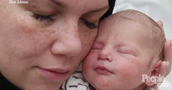 Mom Warns Others of the Pressure to Breastfeed After Accidentally Starving Her Newborn