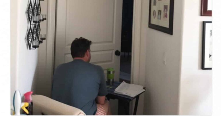 The Way This Dad Is Standing By His Wife During Her Cancer Treatments Has Gone Viral
