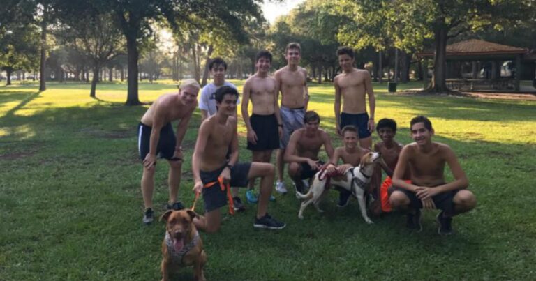 This High School Track Team Volunteers to Take Shelter Dogs for Runs, and Everybody Loves It
