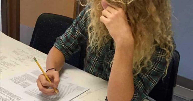 Sneaky Student Found a Hilarious Loophole in Exam Rules, and One-Upped His Teacher