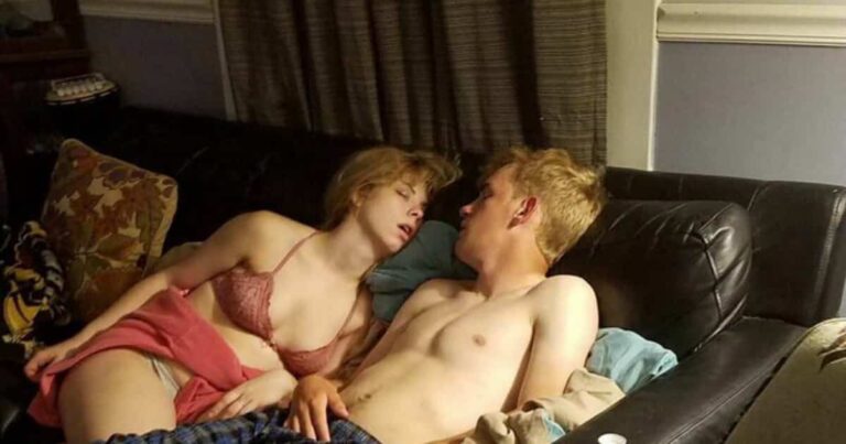 Couple’s Drunk Photo Resembles a Renaissance Painting and No One Can Deal
