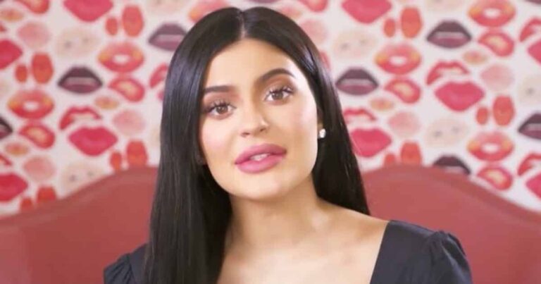 Why Are Kylie Jenner’s Makeup Brushes Getting Slammed by Jeffree Star and Her Fans?