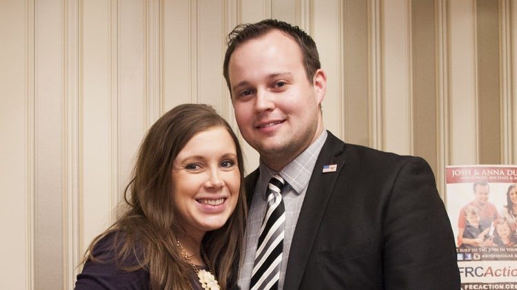 Anna Duggar Gets Ripped Apart on Twitter After Posting Family Photo