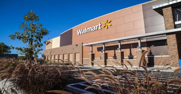 Walmart Raises Minimum Wage, Gives $1000 Bonuses, and Lays Off Thousands of Employees On the Same Day