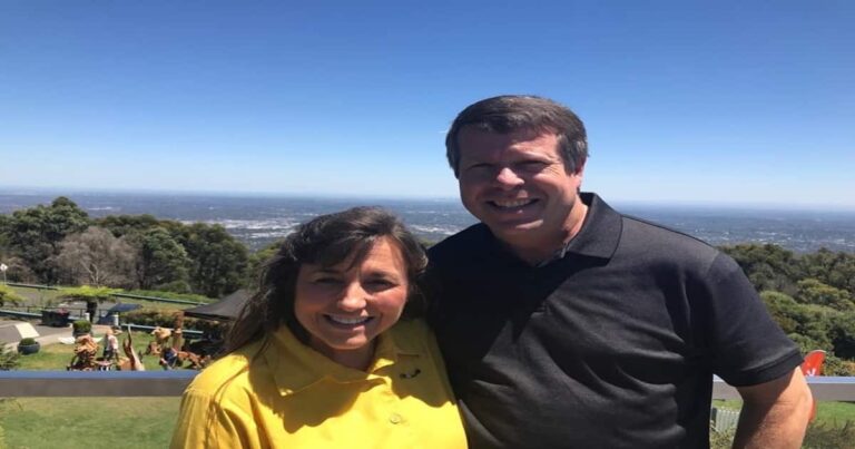 For $15, You Can Spend Valentine’s Day With Michelle and Jim Bob Duggar