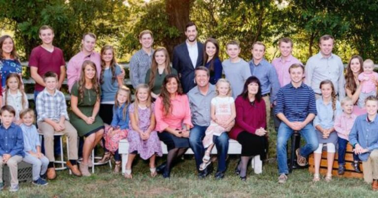 Redditors Have a Theory for Why Duggar Courtships Are So Short