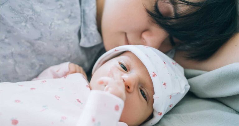 Why Some Moms Experience an Urge to Lick Their Baby After Childbirth