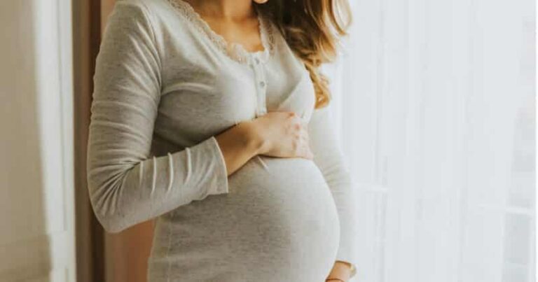 17 Warning Signs During Pregnancy You Should Be Cautious About