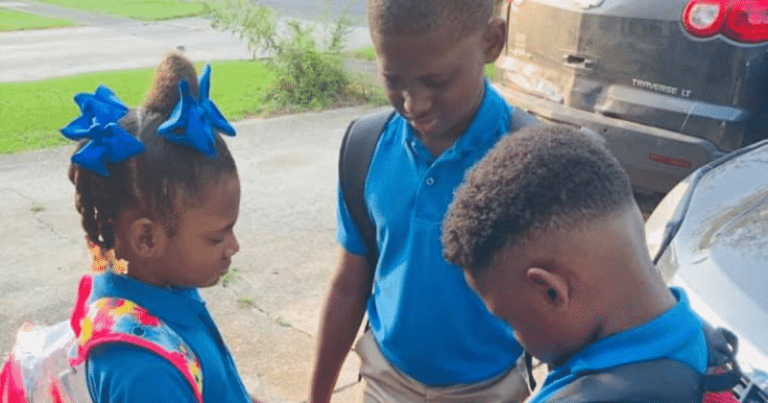 Mom’s First Day Of School Picture Goes Viral