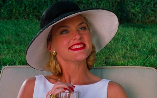 The Actress Who Played Meredith Blake In The Parent Trap Trolls Dennis Quaid’s Engagement